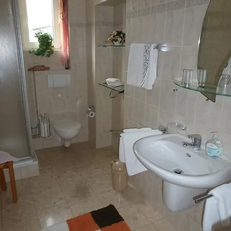 Eckstein Apartment *